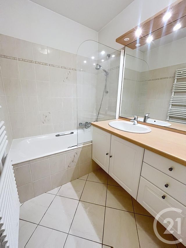 Appartement F2 à louer - 2 pièces - 57.36 m2 - ORLEANS - 45 - CENTRE - Century 21 Premium