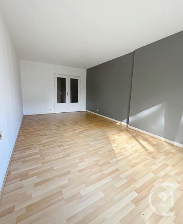 Appartement F2 à louer - 2 pièces - 57.36 m2 - ORLEANS - 45 - CENTRE - Century 21 Premium