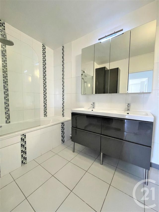 Appartement F3 à louer - 3 pièces - 78.78 m2 - ST JEAN LE BLANC - 45 - CENTRE - Century 21 Premium