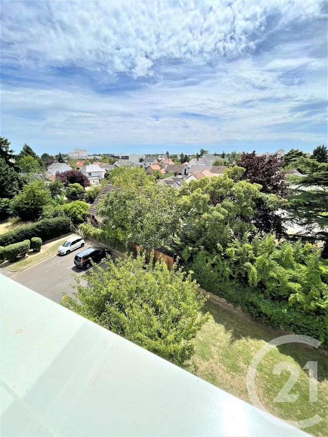 Appartement F3 à louer - 3 pièces - 78.78 m2 - ST JEAN LE BLANC - 45 - CENTRE - Century 21 Premium