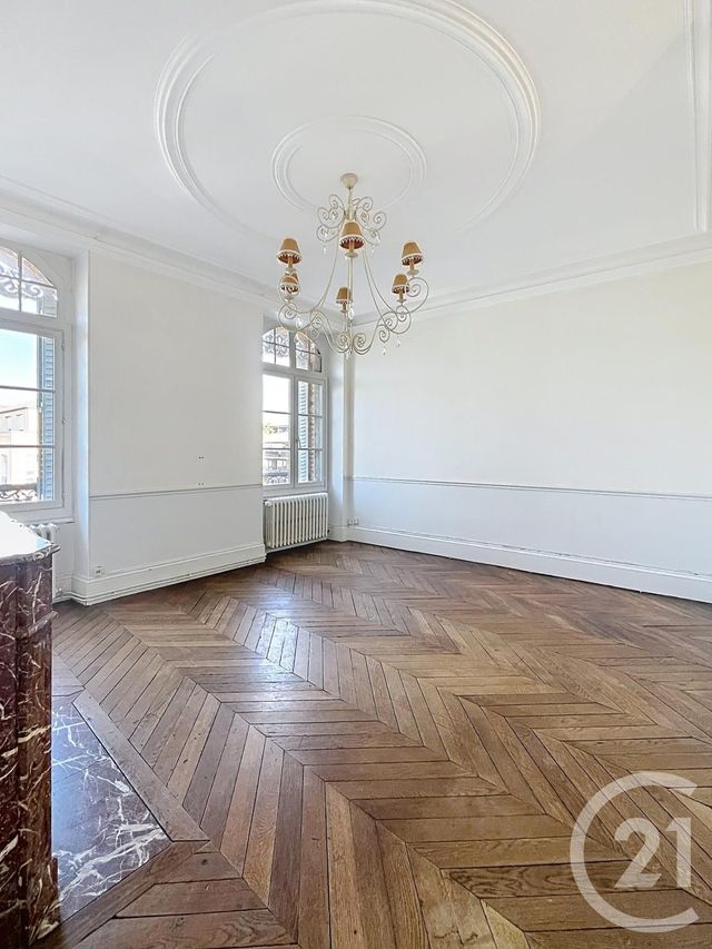 Appartement F2 à louer - 2 pièces - 67.62 m2 - ORLEANS - 45 - CENTRE - Century 21 Premium