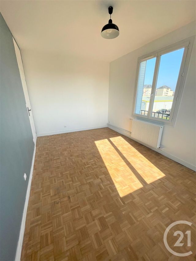 Appartement F4 à louer - 4 pièces - 79.03 m2 - ORLEANS - 45 - CENTRE - Century 21 Premium
