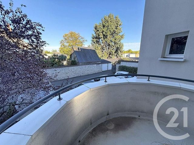 Appartement F2 à louer - 2 pièces - 49.0 m2 - FLEURY LES AUBRAIS - 45 - CENTRE - Century 21 Premium