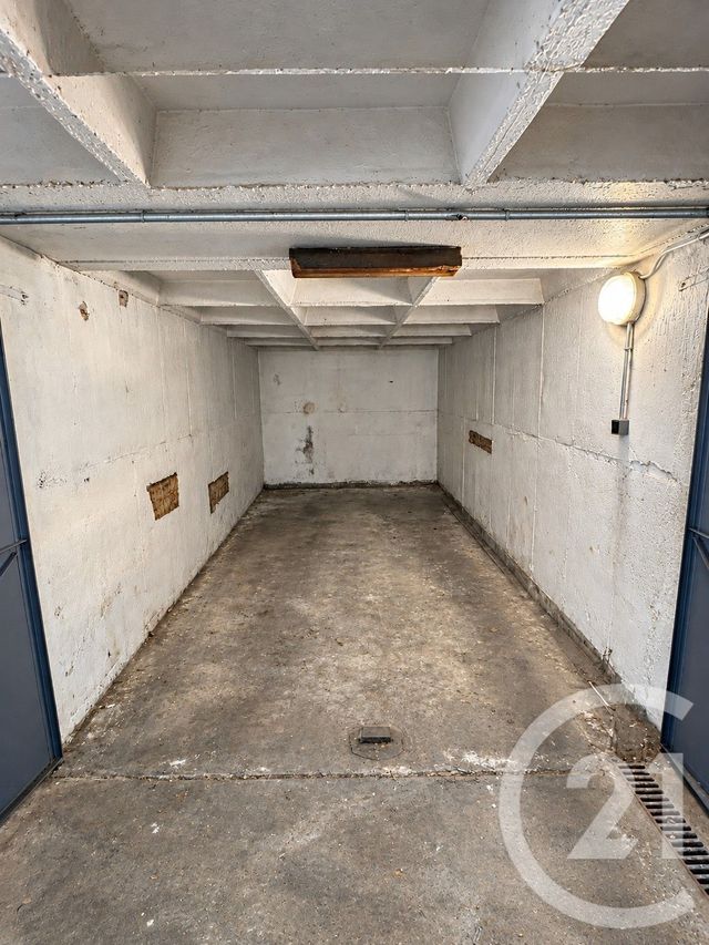 Parking à louer ORLEANS