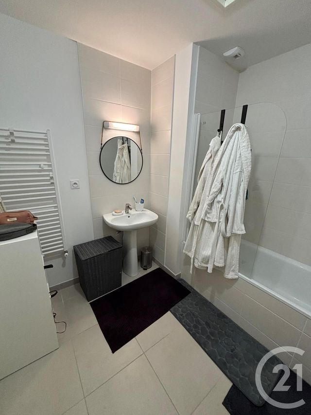 Appartement F4 à louer - 4 pièces - 85.93 m2 - FLEURY LES AUBRAIS - 45 - CENTRE - Century 21 Premium