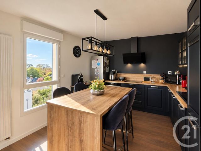 Appartement F4 à vendre - 2 pièces - 77.0 m2 - ORLEANS - 45 - CENTRE - Century 21 Premium