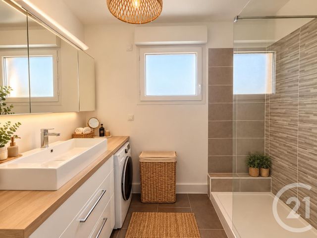 Appartement F4 à vendre - 2 pièces - 77.0 m2 - ORLEANS - 45 - CENTRE - Century 21 Premium